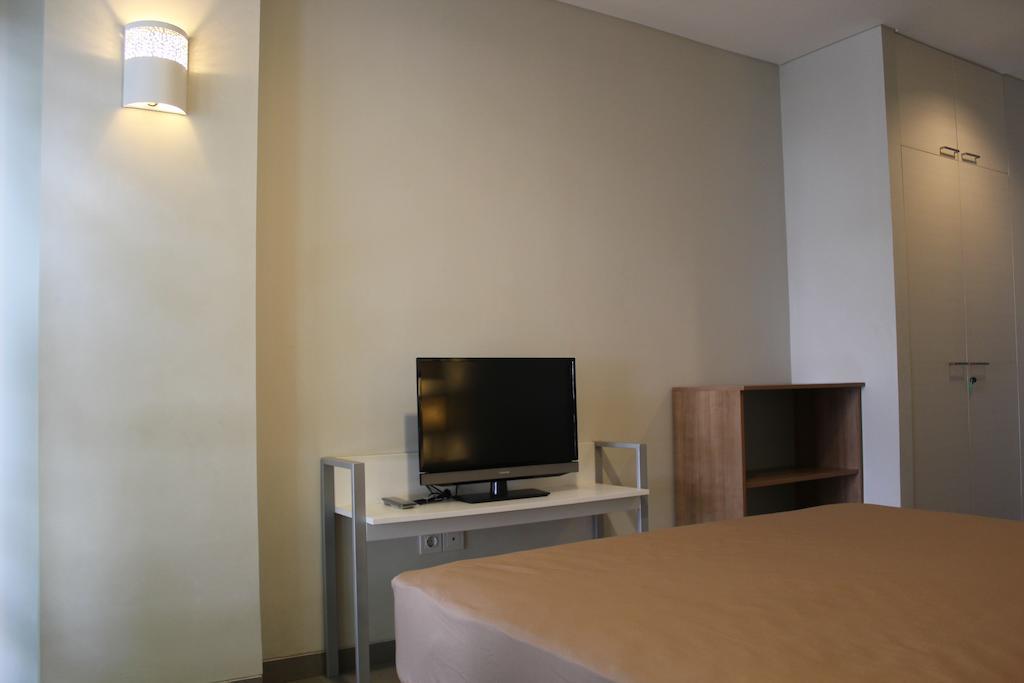 Avia Jakarta