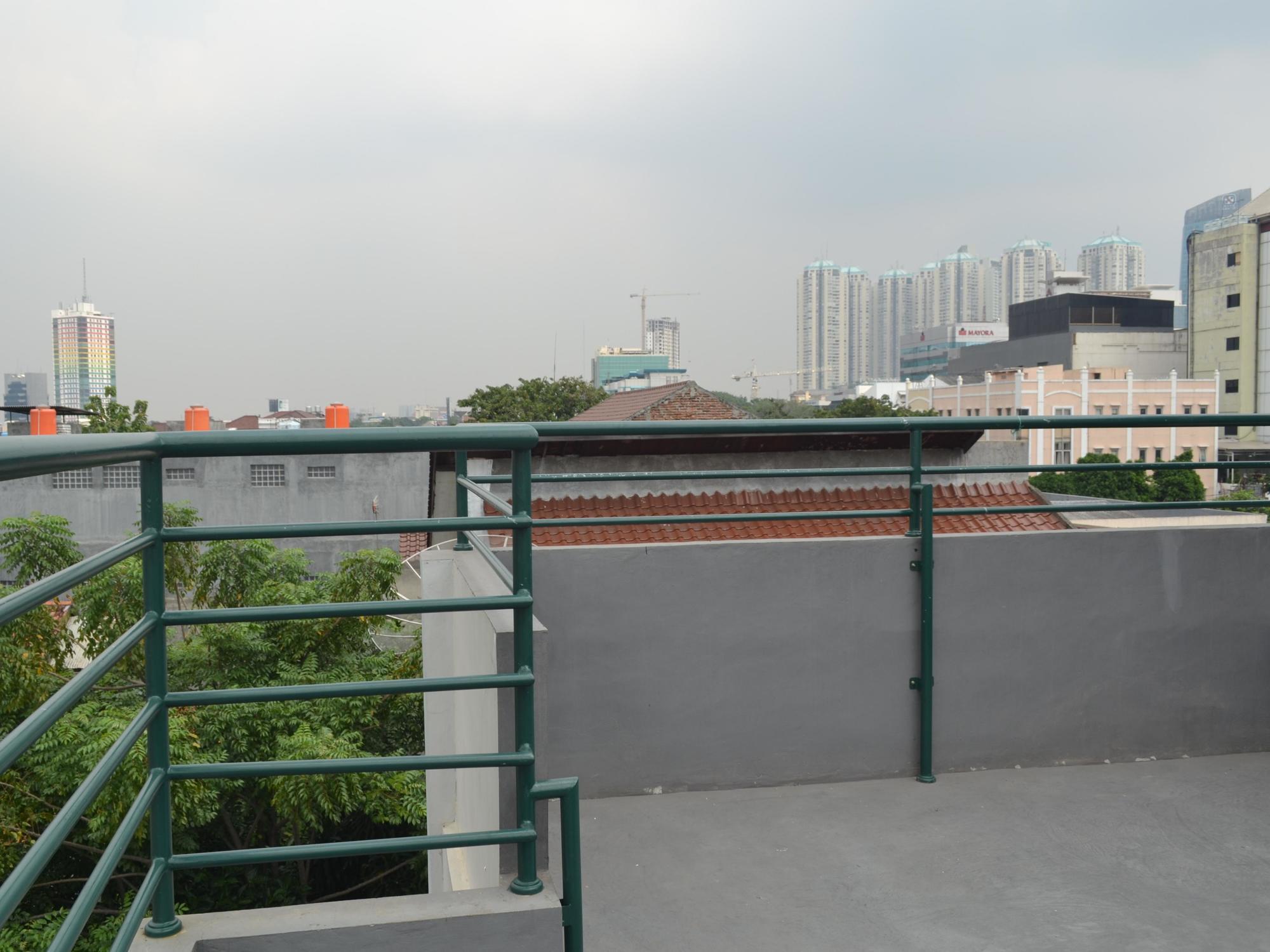 Avia Gasthuis Jakarta