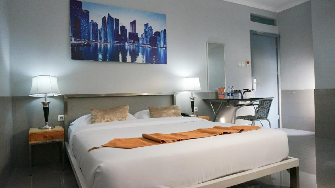 Avia 3* Jakarta