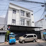 KoolKost near Pasar Baru (Minimum Stay 6 Nights)