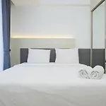 Relax And Comfy With Pool View At Studio West Vista Apartment By Travelio