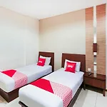 Capital O 1748 Thamrin Condotel