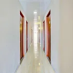 Capital O 4002 Aleander Hotel