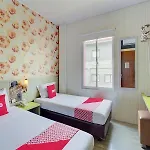 Capital O 4002 Aleander Hotel
