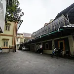 Oyo 1798 Hotel 37 Syariah