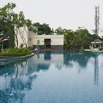 1 Bedroom Apartment Near Central Park Mall