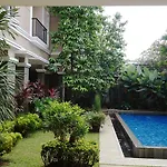 Saffron Suites Syariah