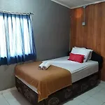 OYO 2746 Venice Guest House Jakarta Near Duta Indah Hospital