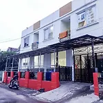 Agnes Residence Near Blok M Mitra Reddoorz