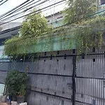 Eiffel Residence Petojo - Female Only
