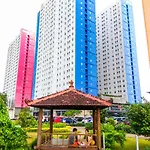 Relaxing 2Br At Green Pramuka Apartment By Travelio