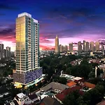 Two-Bedroom Executive Serviced Apartment Oakwood Suites La Maison