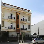 Oyo 90489 Kejora Homestay