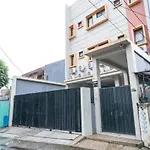 Koolkost Syariah At Jl Danau Maninjau Benhil - Minimum Stay 30 Nights