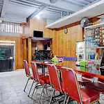 Oyo 90469 Benhil Karet Tengsin