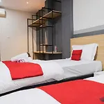Reddoorz Plus Near Taman Anggrek Mall
