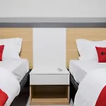 Reddoorz Plus Near Taman Anggrek Mall