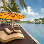 Oakwood Apartments Pantai Indah Kapuk