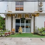 Reddoorz Syariah Near Universitas Borobudur