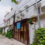 Reddoorz Syariah Near Universitas Borobudur