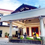 Puri Mega Hotel