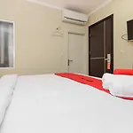 Reddoorz Plus @ Thamrin