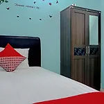 Oyo 90489 Kejora Homestay