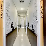 Super Oyo Capital O 90056 Wisma Kebon Kacang 9