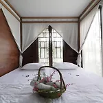 Nila House, Sharia Family Home Stay