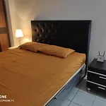 Dea Rooms Green Pramuka City