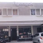 Nyenyak Senayan Benhil