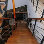 De Lugano Scbd Syariah Mitra Reddoorz