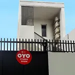 Super Oyo 91074 Stariez Senen Syariah