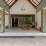 Reddoorz Plus Near Kemang Raya