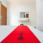 Reddoorz @ Tondano Benhill