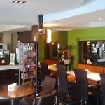 Bamboo Inn Hotel & Cafe