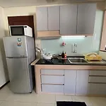 Cozy 2Br Apt Right Next To Central Park Mall