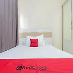 Reddoorz Syariah Near Stasiun Karet
