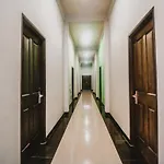 RedDoorz Plus near Mall Slipi Jaya