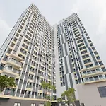 Redliving Apartemen Jakarta Living Star - Boborooms