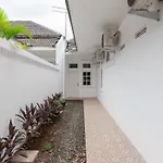 Urbanview Hotel De Breeze Kemang Jakarta By Reddoorz