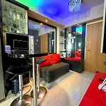 2Br Luxury Cozy Homestay With Mall Access Greenbay Apartment Baywalk 2