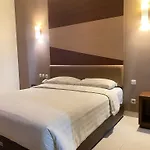 Lynt Hotel