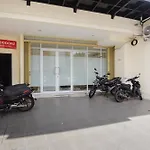 Reddoorz @ Kemanggisan Raya