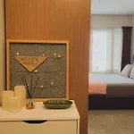 Vintage Oasis Retro Studio At Nifarro Apartment
