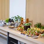 1O1 Urban Jakarta Kelapa Gading