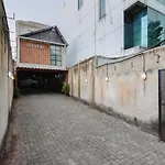 Urbanview Caverna Gandaria By Reddoorz