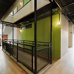 Urbanview Caverna Gandaria By Reddoorz