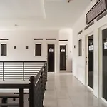 Reddoorz Syariah Near Pgc Cililitan