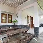 Reddoorz Syariah Near Pgc Cililitan